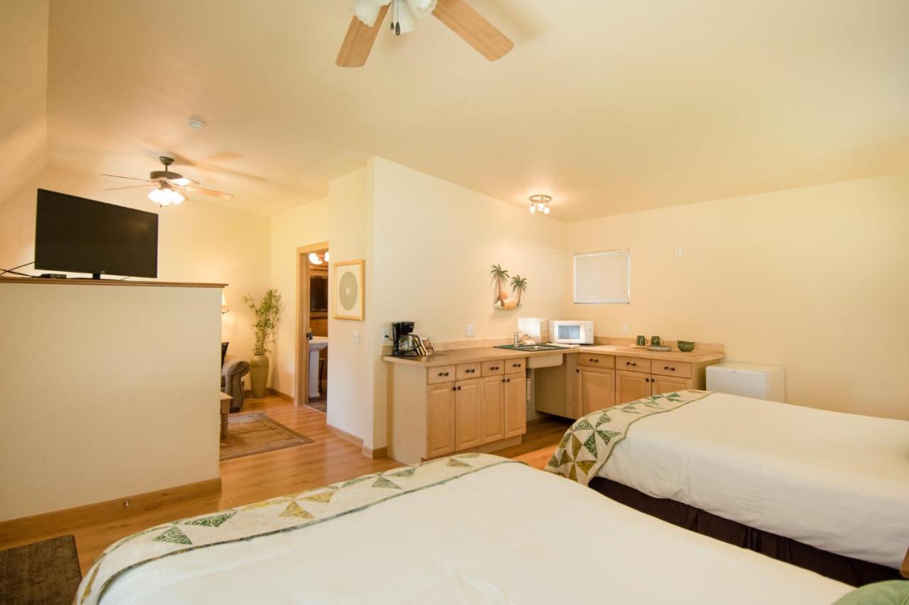 Inn The Islander Woods Bay